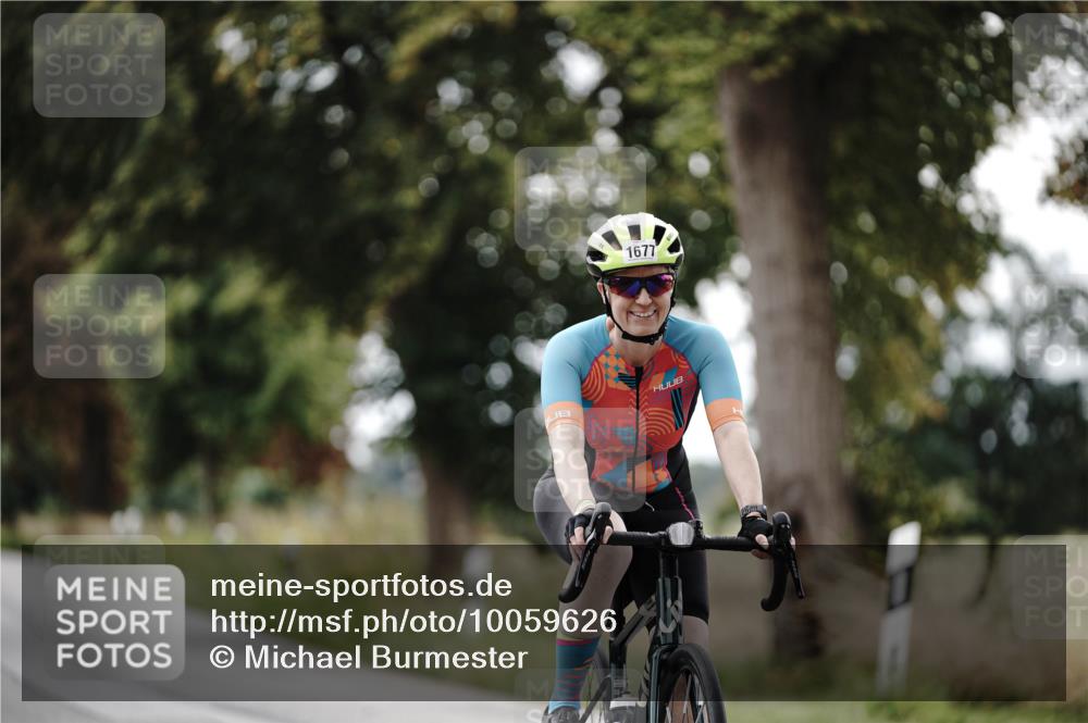 30.08.2026 - Elbe Triathlon Hamburg Michael Burmester http://msf.ph/oto/10059626 30.08.2026 11:32:44 Radfahren 1677 meine-sportfotos.de