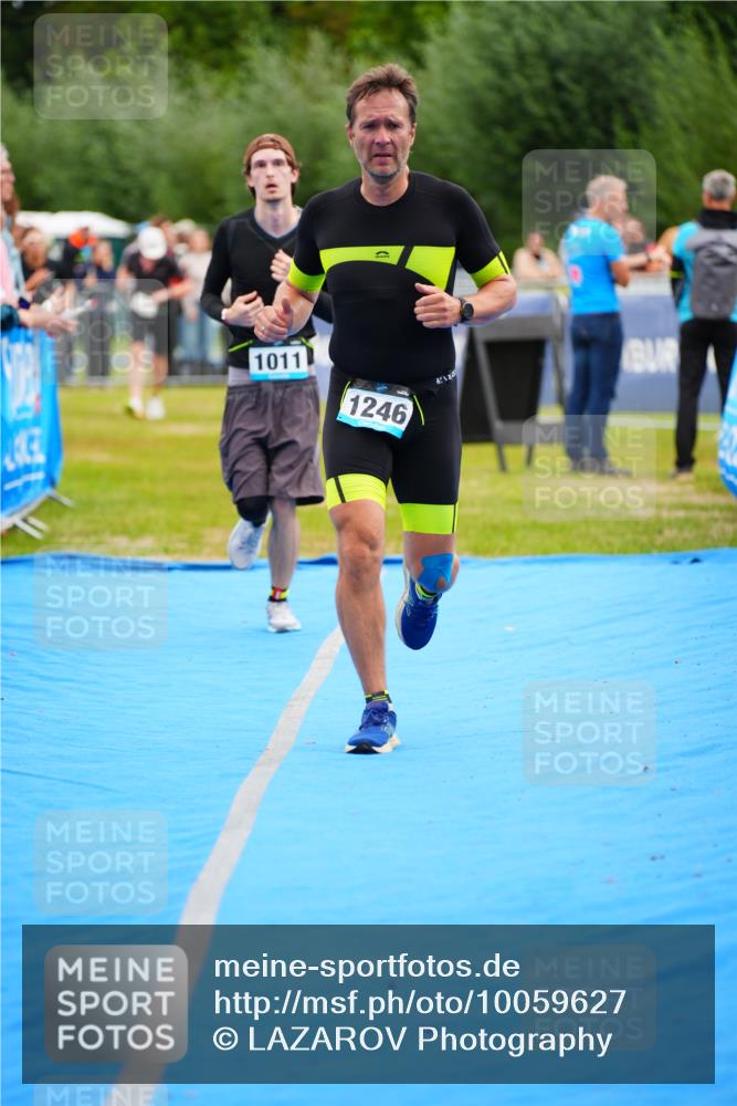 30.08.2026 - Elbe Triathlon Hamburg LAZAROV Photography http://msf.ph/oto/10059627 30.08.2026 11:36:55 Ziel 879, 1011, 1132, 1246 meine-sportfotos.de