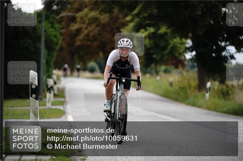 30.08.2026 - Elbe Triathlon Hamburg Michael Burmester http://msf.ph/oto/10059631 30.08.2026 11:32:55 Radfahren 1584 meine-sportfotos.de