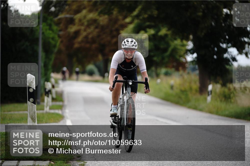 30.08.2026 - Elbe Triathlon Hamburg Michael Burmester http://msf.ph/oto/10059633 30.08.2026 11:32:55 Radfahren 1584 meine-sportfotos.de