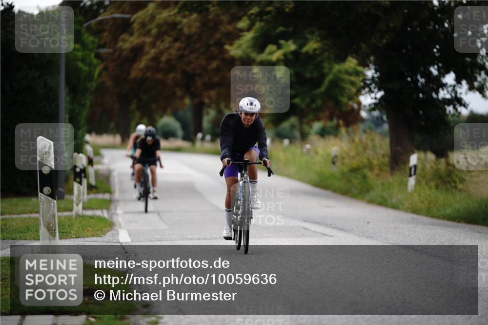 30.08.2026 - Elbe Triathlon Hamburg Michael Burmester http://msf.ph/oto/10059636 30.08.2026 11:33:06 Radfahren 1402, 1583, 1591 meine-sportfotos.de