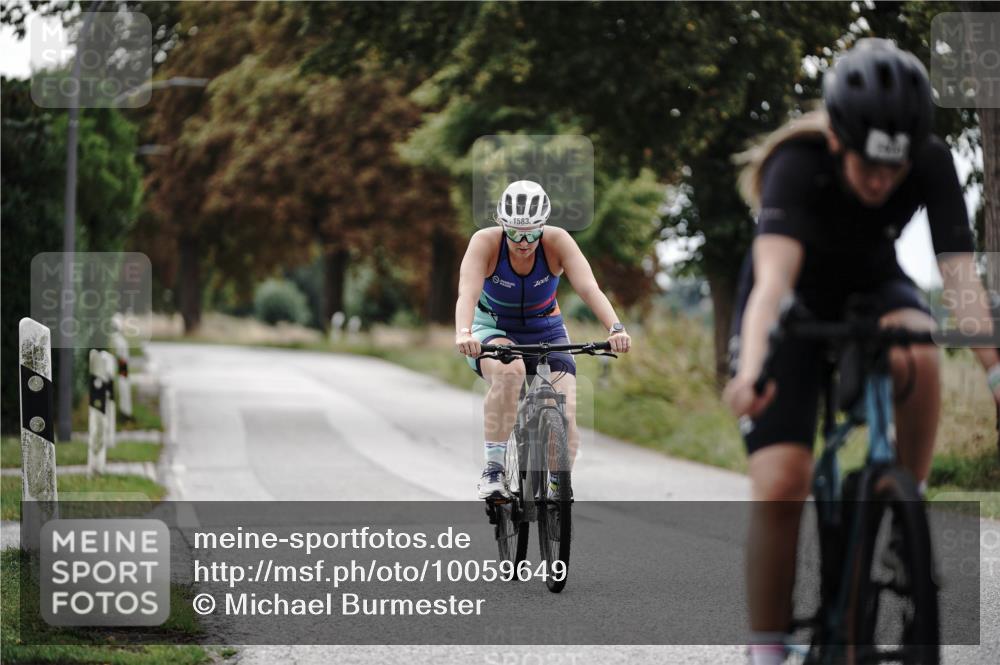 30.08.2026 - Elbe Triathlon Hamburg Michael Burmester http://msf.ph/oto/10059649 30.08.2026 11:33:10 Radfahren 1402, 1583, 1591 meine-sportfotos.de