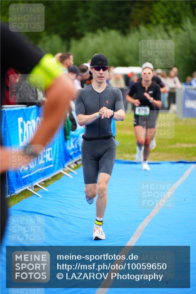 30.08.2026 - Elbe Triathlon Hamburg LAZAROV Photography http://msf.ph/oto/10059650 30.08.2026 11:37:00 Ziel 879, 1011, 1050, 1132, 1246, 1307 meine-sportfotos.de