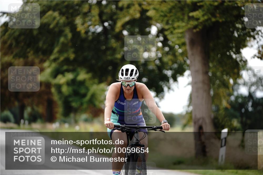30.08.2026 - Elbe Triathlon Hamburg Michael Burmester http://msf.ph/oto/10059654 30.08.2026 11:33:11 Radfahren 1402, 1583 meine-sportfotos.de