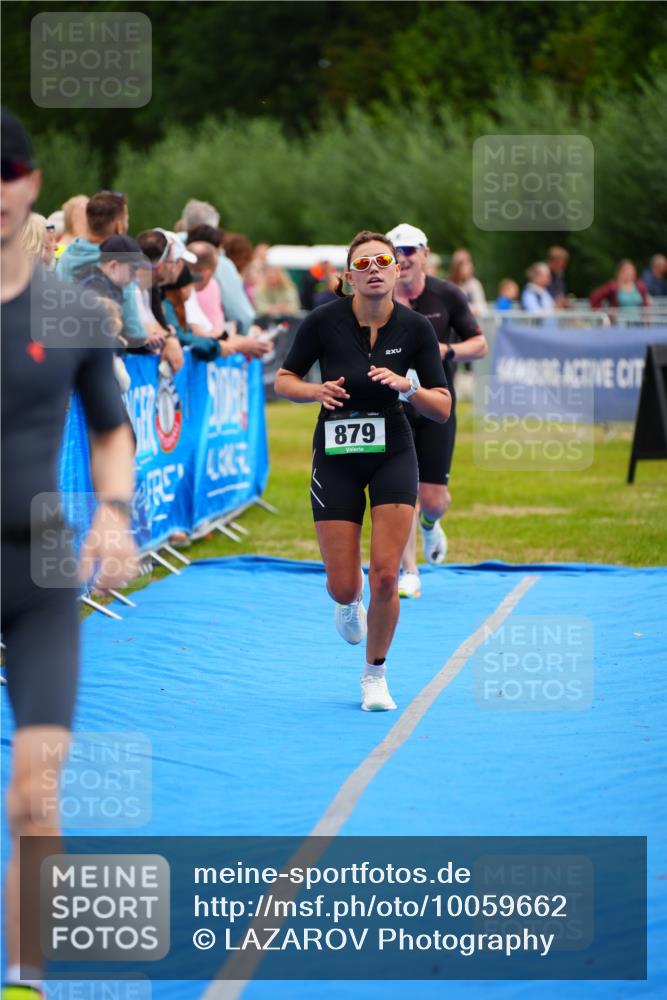 30.08.2026 - Elbe Triathlon Hamburg LAZAROV Photography http://msf.ph/oto/10059662 30.08.2026 11:37:02 Ziel 879, 1050, 1132, 1307 meine-sportfotos.de