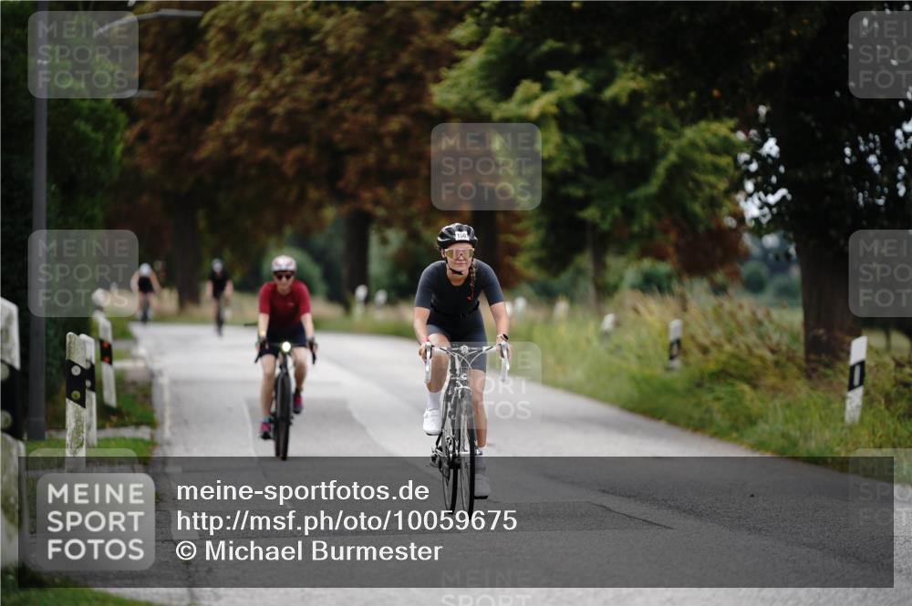 30.08.2026 - Elbe Triathlon Hamburg Michael Burmester http://msf.ph/oto/10059675 30.08.2026 11:33:51 Radfahren 1501, 1539, 1709 meine-sportfotos.de