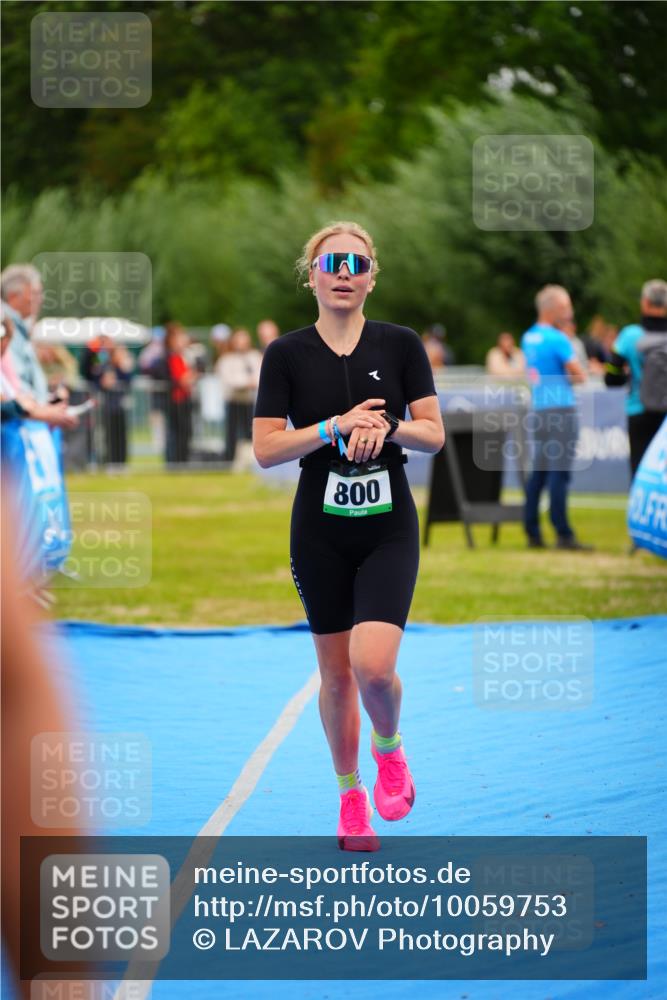 30.08.2026 - Elbe Triathlon Hamburg LAZAROV Photography http://msf.ph/oto/10059753 30.08.2026 11:37:24 Ziel 800, 824, 1341 meine-sportfotos.de