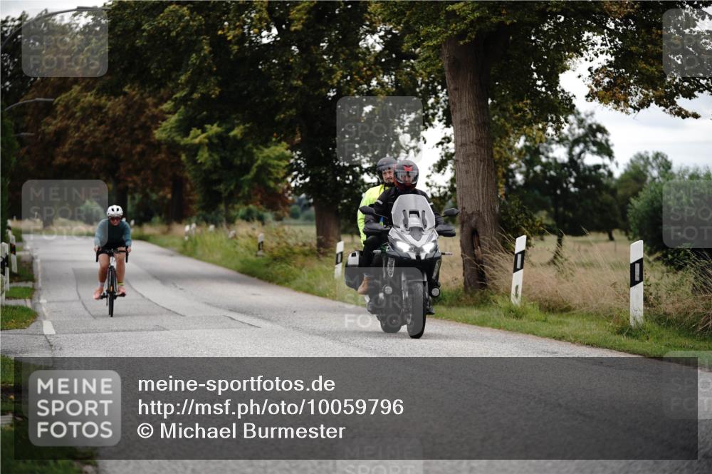 30.08.2026 - Elbe Triathlon Hamburg Michael Burmester http://msf.ph/oto/10059796 30.08.2026 11:35:36 Radfahren 1418, 1433 meine-sportfotos.de