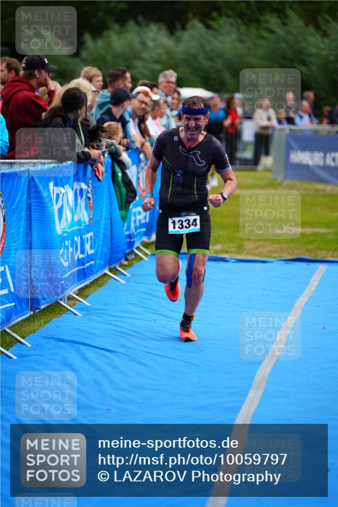 30.08.2026 - Elbe Triathlon Hamburg LAZAROV Photography http://msf.ph/oto/10059797 30.08.2026 11:37:35 Ziel 824, 1264, 1334, 1440 meine-sportfotos.de
