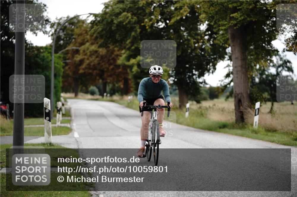 30.08.2026 - Elbe Triathlon Hamburg Michael Burmester http://msf.ph/oto/10059801 30.08.2026 11:35:39 Radfahren 1433 meine-sportfotos.de