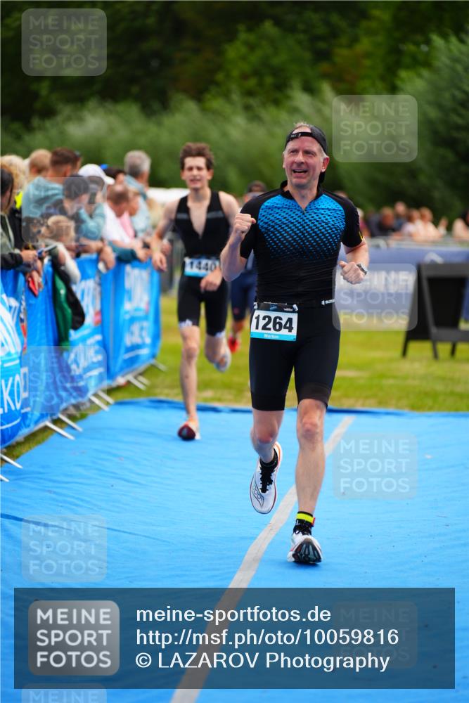30.08.2026 - Elbe Triathlon Hamburg LAZAROV Photography http://msf.ph/oto/10059816 30.08.2026 11:37:42 Ziel 1264, 1385, 1440 meine-sportfotos.de