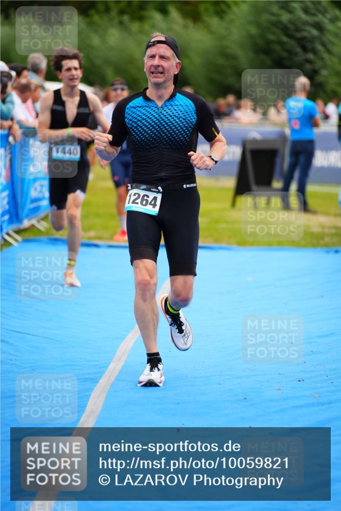 30.08.2026 - Elbe Triathlon Hamburg LAZAROV Photography http://msf.ph/oto/10059821 30.08.2026 11:37:43 Ziel 757, 1264, 1385, 1440 meine-sportfotos.de