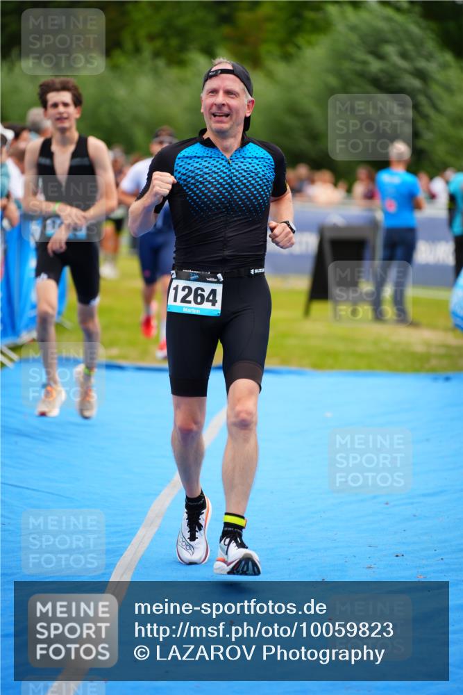 30.08.2026 - Elbe Triathlon Hamburg LAZAROV Photography http://msf.ph/oto/10059823 30.08.2026 11:37:43 Ziel 757, 1264, 1385, 1440 meine-sportfotos.de