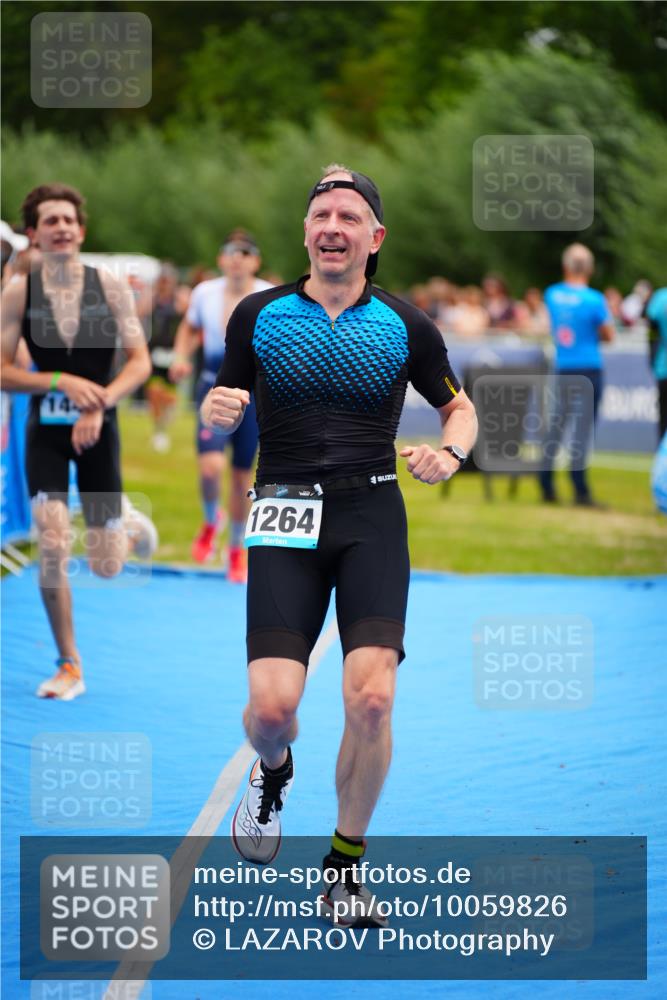 30.08.2026 - Elbe Triathlon Hamburg LAZAROV Photography http://msf.ph/oto/10059826 30.08.2026 11:37:43 Ziel 757, 1264, 1385, 1440 meine-sportfotos.de