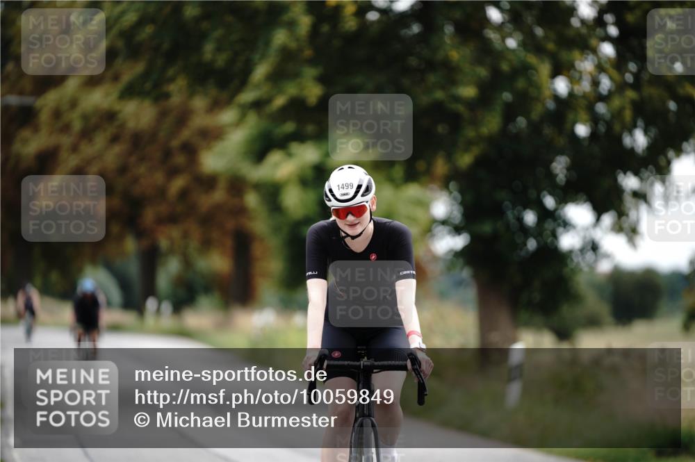 30.08.2026 - Elbe Triathlon Hamburg Michael Burmester http://msf.ph/oto/10059849 30.08.2026 11:36:34 Radfahren 1499, 1687, 1705 meine-sportfotos.de