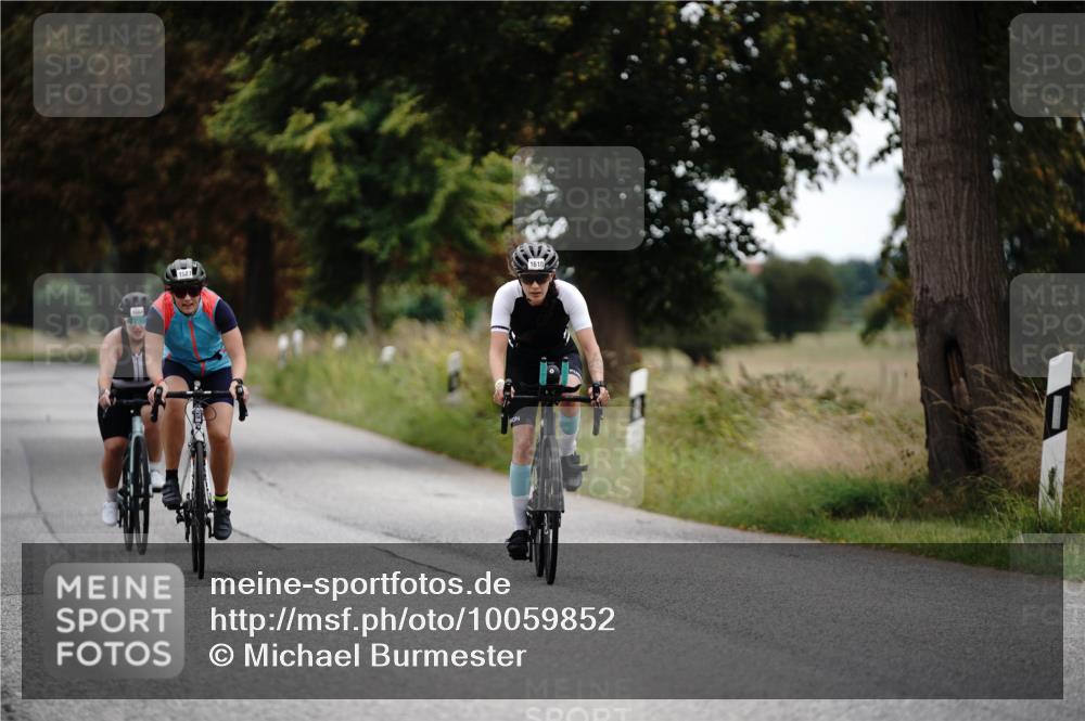 30.08.2026 - Elbe Triathlon Hamburg Michael Burmester http://msf.ph/oto/10059852 30.08.2026 11:36:41 Radfahren 1504, 1527, 1610, 1687 meine-sportfotos.de