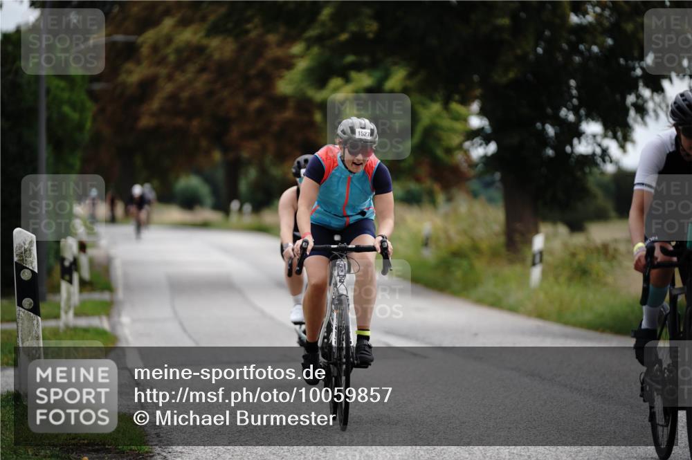 30.08.2026 - Elbe Triathlon Hamburg Michael Burmester http://msf.ph/oto/10059857 30.08.2026 11:36:43 Radfahren 1504, 1527, 1610 meine-sportfotos.de