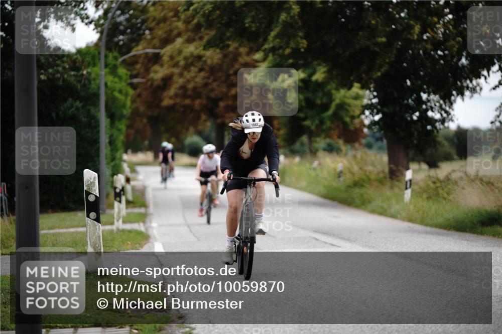 30.08.2026 - Elbe Triathlon Hamburg Michael Burmester http://msf.ph/oto/10059870 30.08.2026 11:36:52 Radfahren 1377, 1574, 1632 meine-sportfotos.de