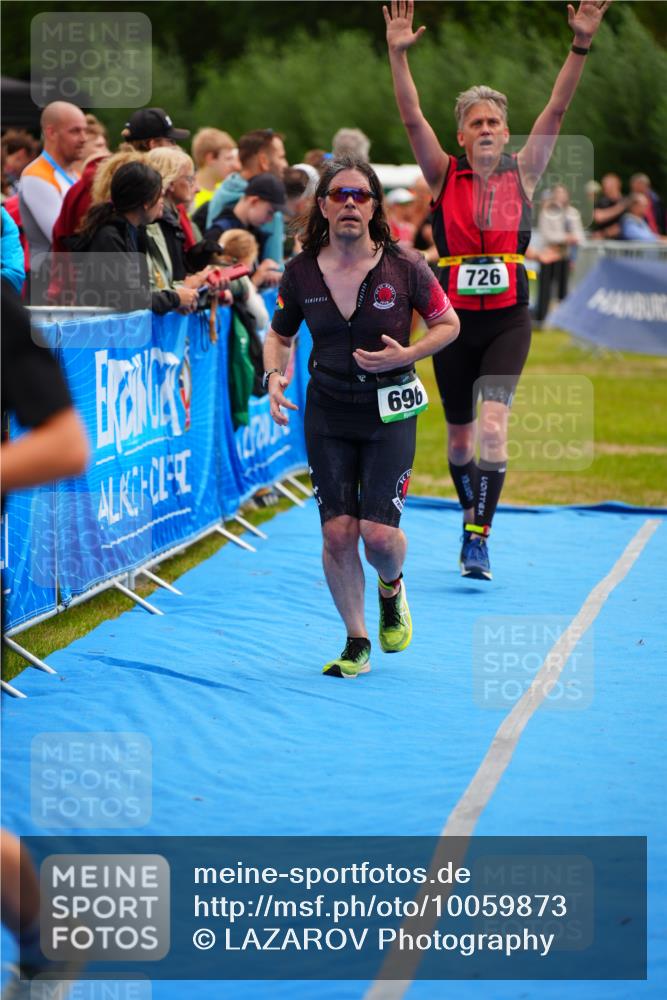 30.08.2026 - Elbe Triathlon Hamburg LAZAROV Photography http://msf.ph/oto/10059873 30.08.2026 11:37:55 Ziel 696, 726, 757, 759, 1298, 1374 meine-sportfotos.de