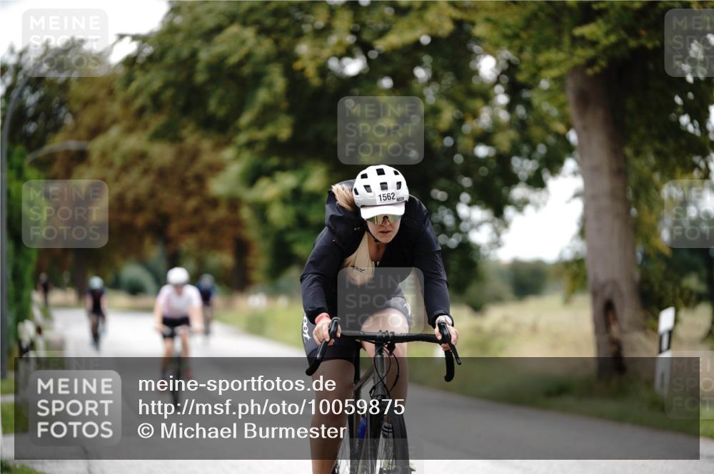 30.08.2026 - Elbe Triathlon Hamburg Michael Burmester http://msf.ph/oto/10059875 30.08.2026 11:36:53 Radfahren 1377, 1574, 1632 meine-sportfotos.de
