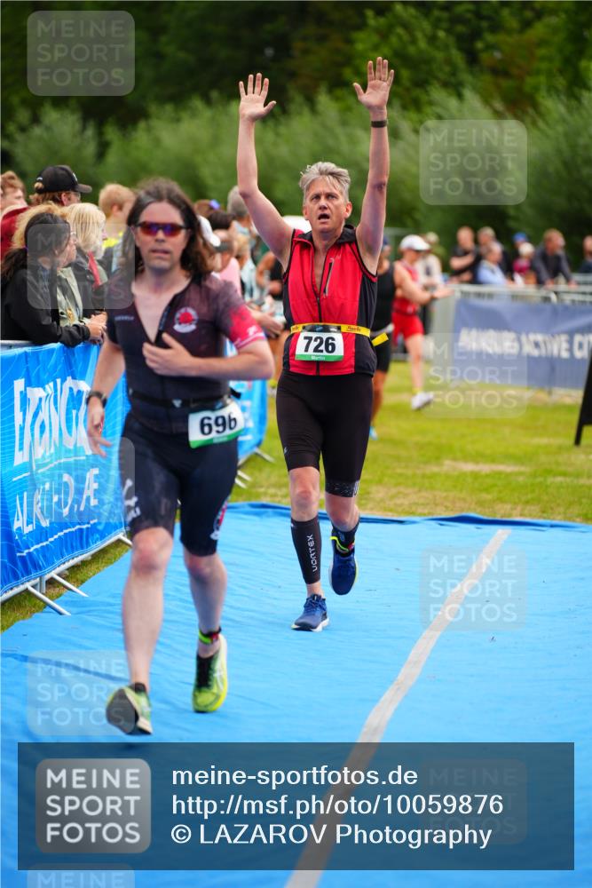 30.08.2026 - Elbe Triathlon Hamburg LAZAROV Photography http://msf.ph/oto/10059876 30.08.2026 11:37:56 Ziel 696, 726, 759, 1298, 1374 meine-sportfotos.de