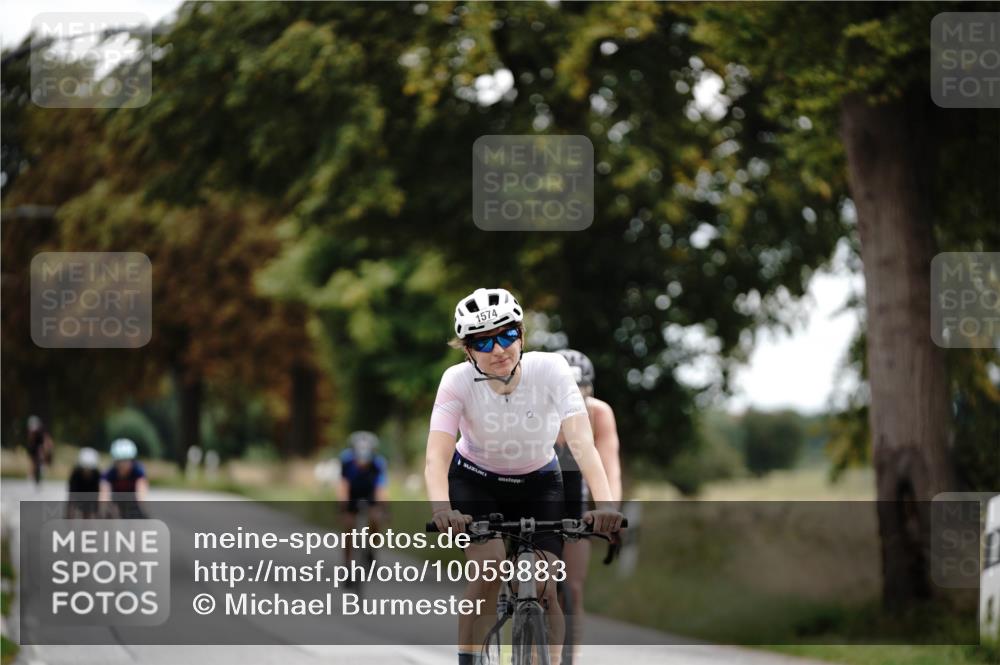 30.08.2026 - Elbe Triathlon Hamburg Michael Burmester http://msf.ph/oto/10059883 30.08.2026 11:36:56 Radfahren 804, 1377, 1534, 1574, 1632 meine-sportfotos.de