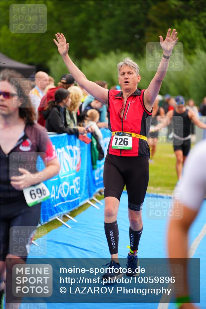 30.08.2026 - Elbe Triathlon Hamburg LAZAROV Photography http://msf.ph/oto/10059896 30.08.2026 11:37:57 Ziel 696, 726, 759, 1298, 1374 meine-sportfotos.de