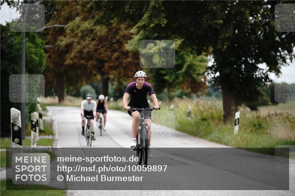 30.08.2026 - Elbe Triathlon Hamburg Michael Burmester http://msf.ph/oto/10059897 30.08.2026 11:37:09 Radfahren 1485, 1553, 1649 meine-sportfotos.de