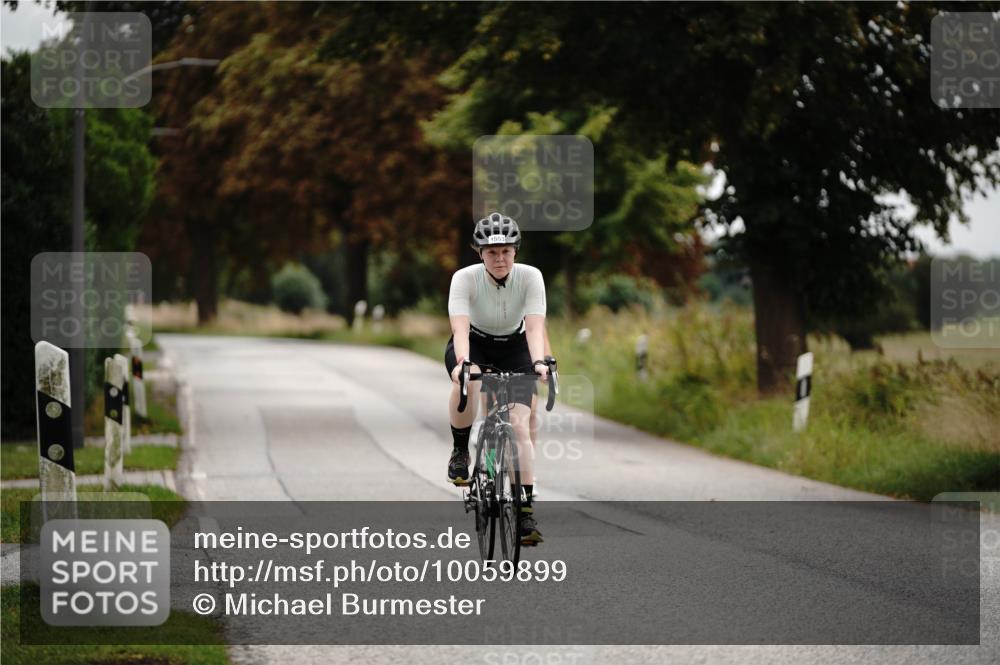 30.08.2026 - Elbe Triathlon Hamburg Michael Burmester http://msf.ph/oto/10059899 30.08.2026 11:37:11 Radfahren 1485, 1553, 1649 meine-sportfotos.de