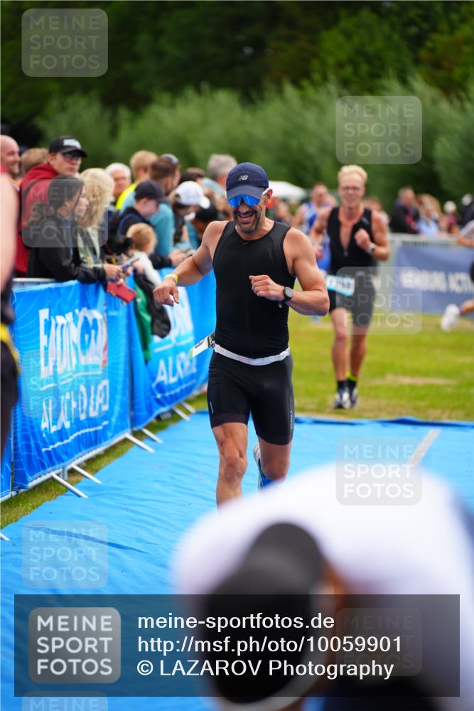 30.08.2026 - Elbe Triathlon Hamburg LAZAROV Photography http://msf.ph/oto/10059901 30.08.2026 11:38:00 Ziel 726, 759, 1298 meine-sportfotos.de