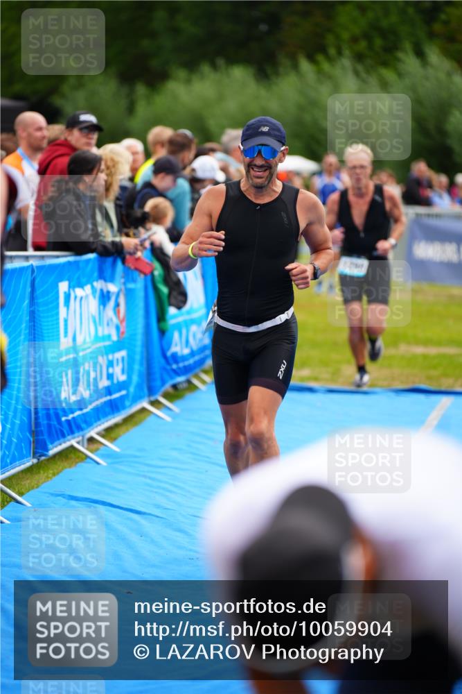 30.08.2026 - Elbe Triathlon Hamburg LAZAROV Photography http://msf.ph/oto/10059904 30.08.2026 11:38:00 Ziel 726, 759, 1298 meine-sportfotos.de