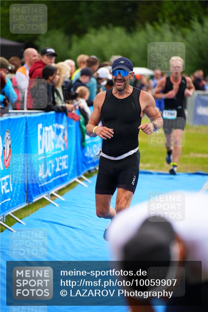 30.08.2026 - Elbe Triathlon Hamburg LAZAROV Photography http://msf.ph/oto/10059907 30.08.2026 11:38:00 Ziel 726, 759, 1298 meine-sportfotos.de