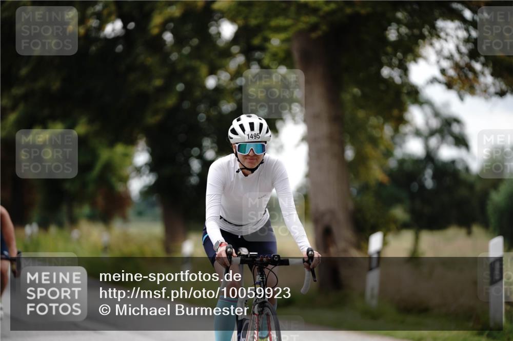 30.08.2026 - Elbe Triathlon Hamburg Michael Burmester http://msf.ph/oto/10059923 30.08.2026 11:37:47 Radfahren 1470, 1495, 1521, 1702 meine-sportfotos.de