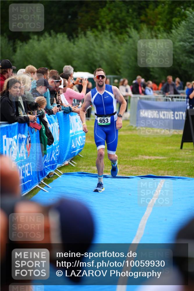 30.08.2026 - Elbe Triathlon Hamburg LAZAROV Photography http://msf.ph/oto/10059930 30.08.2026 11:38:07 Ziel  meine-sportfotos.de
