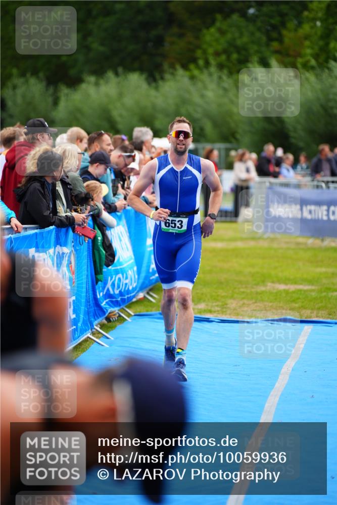 30.08.2026 - Elbe Triathlon Hamburg LAZAROV Photography http://msf.ph/oto/10059936 30.08.2026 11:38:08 Ziel  meine-sportfotos.de