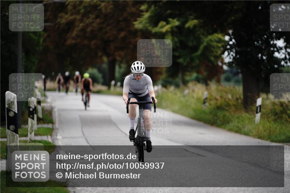 30.08.2026 - Elbe Triathlon Hamburg Michael Burmester http://msf.ph/oto/10059937 30.08.2026 11:37:52 Radfahren 1521, 1571 meine-sportfotos.de