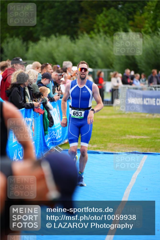 30.08.2026 - Elbe Triathlon Hamburg LAZAROV Photography http://msf.ph/oto/10059938 30.08.2026 11:38:08 Ziel  meine-sportfotos.de