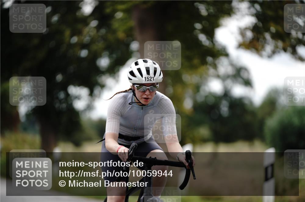 30.08.2026 - Elbe Triathlon Hamburg Michael Burmester http://msf.ph/oto/10059944 30.08.2026 11:37:54 Radfahren 1521, 1571 meine-sportfotos.de