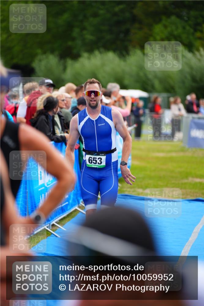 30.08.2026 - Elbe Triathlon Hamburg LAZAROV Photography http://msf.ph/oto/10059952 30.08.2026 11:38:09 Ziel  meine-sportfotos.de