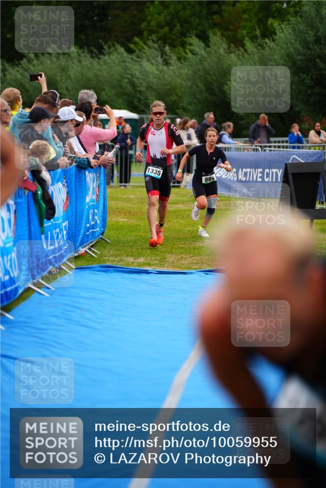 30.08.2026 - Elbe Triathlon Hamburg LAZAROV Photography http://msf.ph/oto/10059955 30.08.2026 11:38:17 Ziel 889, 1335 meine-sportfotos.de