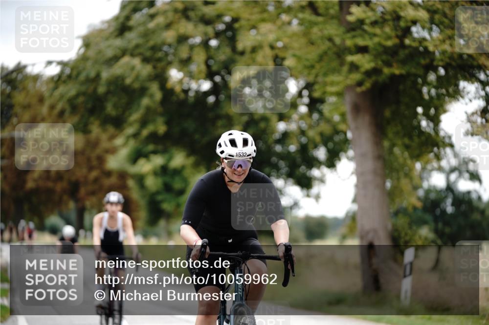 30.08.2026 - Elbe Triathlon Hamburg Michael Burmester http://msf.ph/oto/10059962 30.08.2026 11:38:06 Radfahren 1512, 1532, 1541, 1569, 1654 meine-sportfotos.de