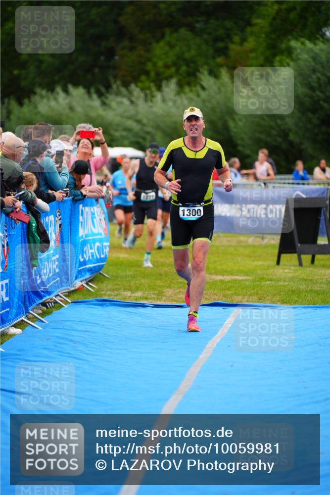 30.08.2026 - Elbe Triathlon Hamburg LAZAROV Photography http://msf.ph/oto/10059981 30.08.2026 11:38:34 Ziel 867, 1253, 1271, 1300, 1354, 1444 meine-sportfotos.de