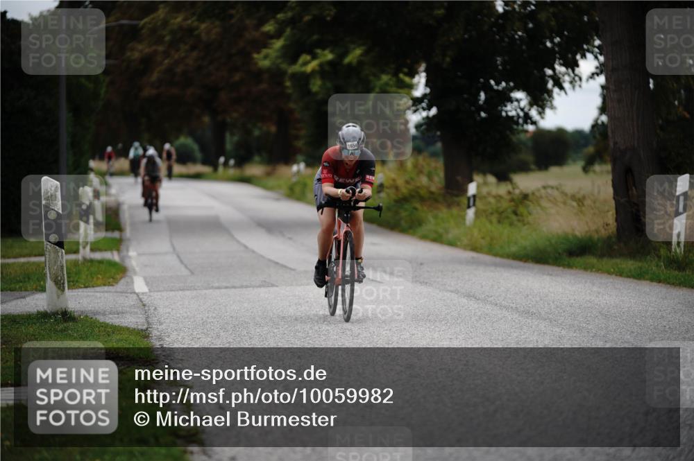 30.08.2026 - Elbe Triathlon Hamburg Michael Burmester http://msf.ph/oto/10059982 30.08.2026 11:38:13 Radfahren 1519, 1587, 1654 meine-sportfotos.de