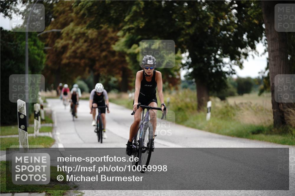 30.08.2026 - Elbe Triathlon Hamburg Michael Burmester http://msf.ph/oto/10059998 30.08.2026 11:38:20 Radfahren 1469, 1498, 1502, 1519, 1587, 1658 meine-sportfotos.de