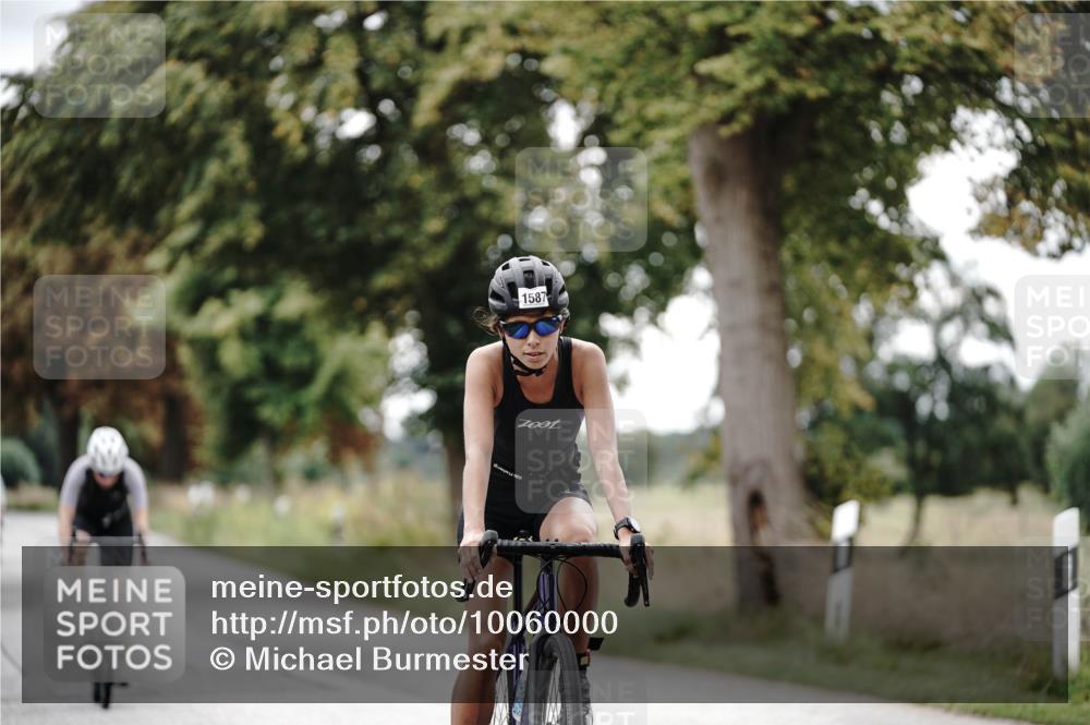30.08.2026 - Elbe Triathlon Hamburg Michael Burmester http://msf.ph/oto/10060000 30.08.2026 11:38:20 Radfahren 1469, 1498, 1502, 1519, 1587, 1658 meine-sportfotos.de