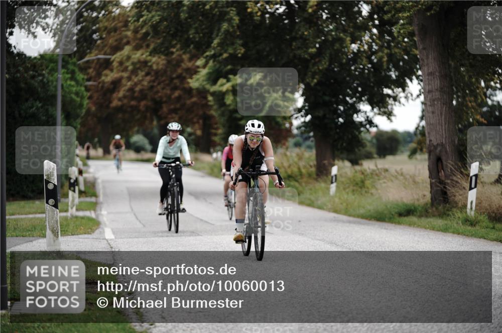 30.08.2026 - Elbe Triathlon Hamburg Michael Burmester http://msf.ph/oto/10060013 30.08.2026 11:38:24 Radfahren 1469, 1498, 1502, 1658 meine-sportfotos.de