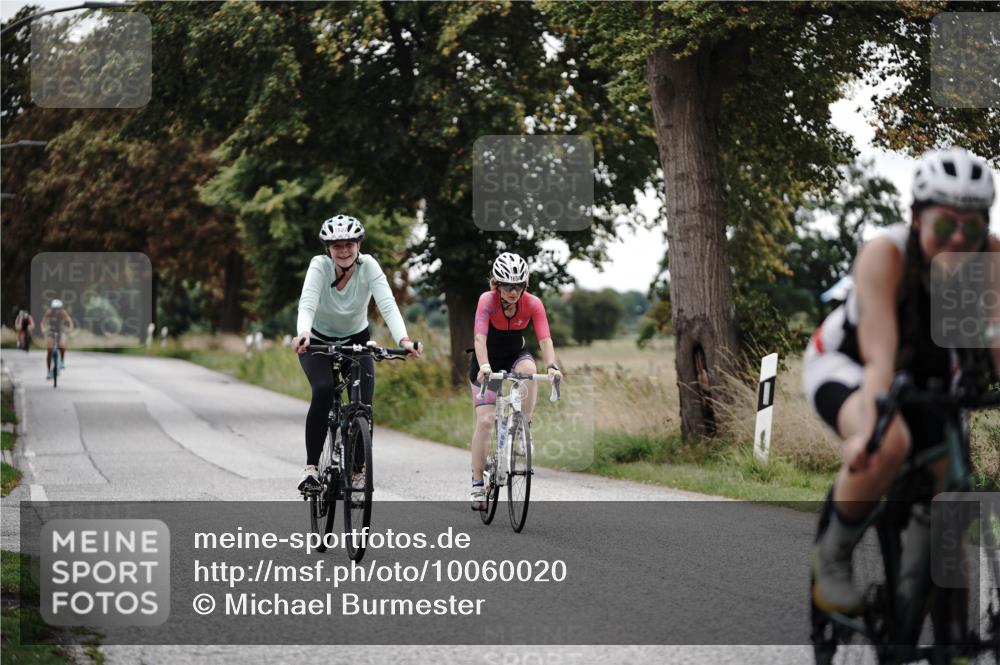 30.08.2026 - Elbe Triathlon Hamburg Michael Burmester http://msf.ph/oto/10060020 30.08.2026 11:38:26 Radfahren 1465, 1498, 1502, 1658 meine-sportfotos.de