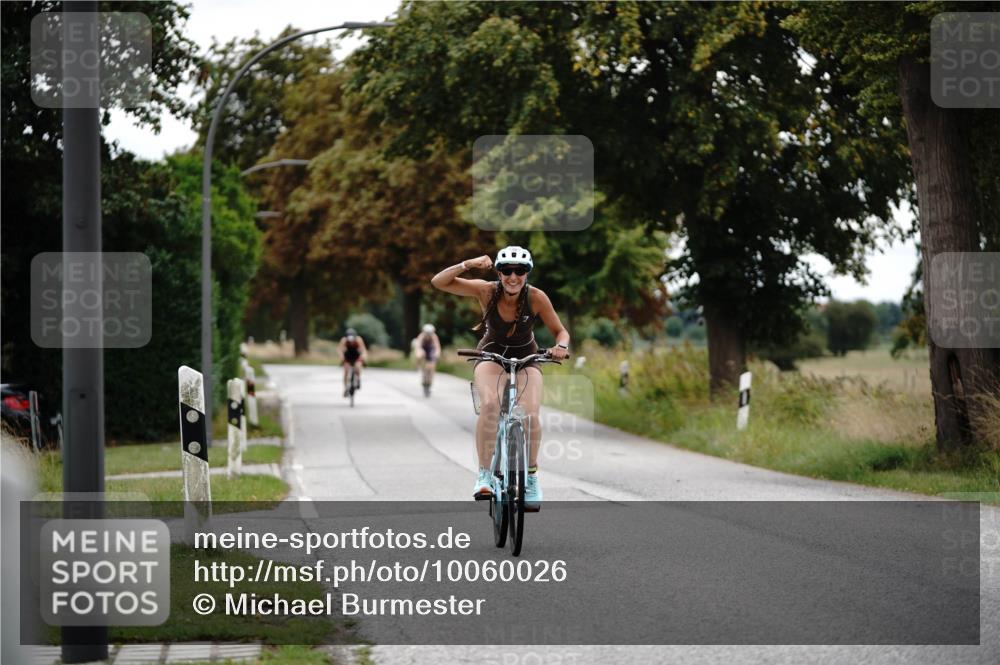 30.08.2026 - Elbe Triathlon Hamburg Michael Burmester http://msf.ph/oto/10060026 30.08.2026 11:38:32 Radfahren 1465, 1626, 1633 meine-sportfotos.de