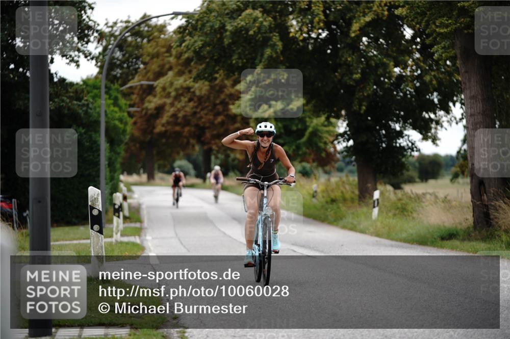 30.08.2026 - Elbe Triathlon Hamburg Michael Burmester http://msf.ph/oto/10060028 30.08.2026 11:38:32 Radfahren 1465, 1626, 1633 meine-sportfotos.de
