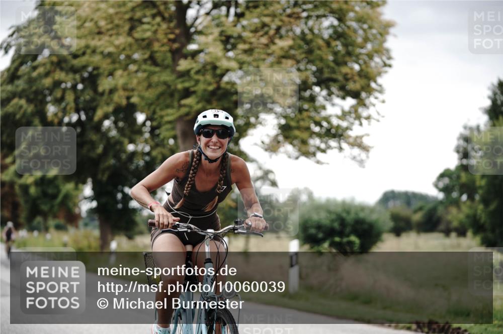 30.08.2026 - Elbe Triathlon Hamburg Michael Burmester http://msf.ph/oto/10060039 30.08.2026 11:38:34 Radfahren 1465, 1626, 1633 meine-sportfotos.de